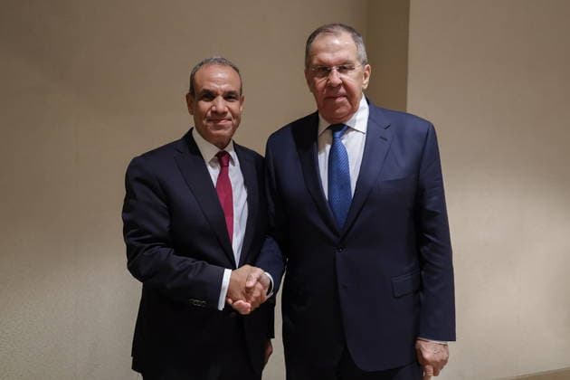 PHILIPPINES, MANILA - JULY 22, 2026: Egypt s Minister of Foreign Affairs Badr Abdelatty (L) and Russia s Minister of Foreign Affairs Sergei Lavrov shake hands during a meeting on the sidelines of ASEAN-led events. Video grab. Best quality available Manila Philippines  - ZUMAt113 20260722_zaa_t113_018 Copyright: xRussianxForeignxMinistryx