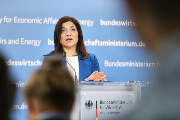 Berlin, Deutschland, 22.07.2026: Wirtschaftsministerium: Pressestatement zur Start-up- und Scale-up-Strategie: Bundesministerin für Wirtschaft und Energie Katherina Reiche (CDU) *** Berlin, Germany, July 22, 2026 Ministry of Economic Affairs Press Statement on the Startup and Scale-up Strategy Federal Minister for Economic Affairs and Energy Katherina Reiche, CDU Copyright: xdtsxNachrichtenagenturx dts_128302