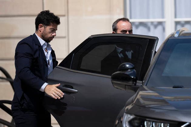 Weekly Cabinet Meeting - Paris France s Prime Minister Sebastien Lecornu leaves after the weekly cabinet meeting at the Elysee Palace in Paris on July 22, 2026.Photo by Eliot Blondet ABACAPRESS.COM Paris France France  Copyright: xBlondetxEliot ABACAx