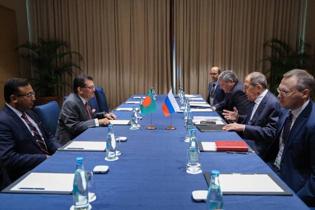 PHILIPPINES, MANILA - JULY 22, 2026: Bangladesh s Minister of Foreign Affairs Khalilur Rahman (2nd L) and Russia s Minister of Foreign Affairs Sergei Lavrov (2nd R) during a meeting on the sidelines of ASEAN-led events. Russian Foreign Ministry TASS  95328693