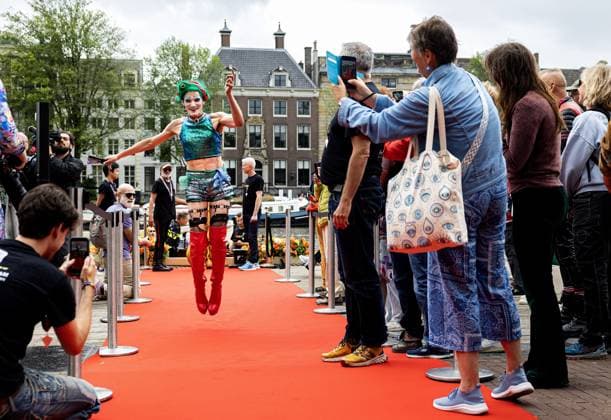 AMSTERDAM - Drag queens and drag kings at the opening of the WorldPride program of the Shakespeare Club of COC Amsterdam and surroundings and H ART Museum. RAMON VAN FLYMEN ANP netherlands out - belgium out  Copyright: xx x564060911x originalFilename: 564060911.jpg