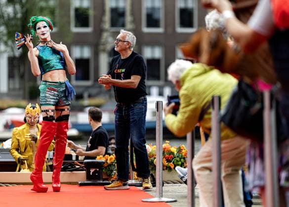 AMSTERDAM - Drag queens and drag kings at the opening of the WorldPride program of the Shakespeare Club of COC Amsterdam and surroundings and H ART Museum. RAMON VAN FLYMEN ANP netherlands out - belgium out  Copyright: xx x564061262x originalFilename: 564061262.jpg