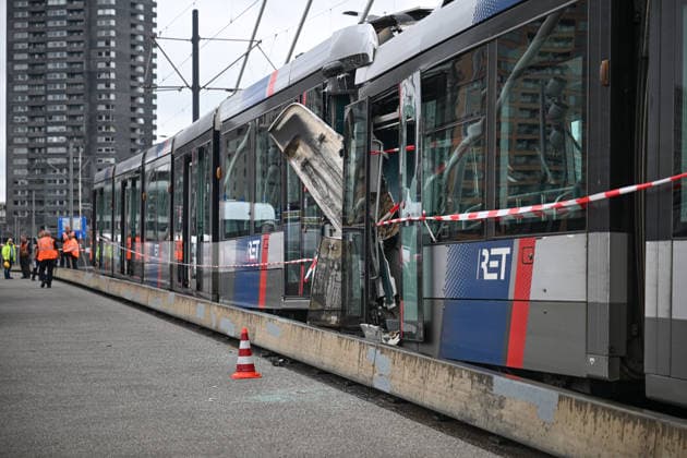 Several injured after trams collide on Rotterdam s Erasmus Bridge ROTTERDAM, NETHERLANDS - JULY 22: A view of the scene after two trams collided on the Erasmus Bridge in Rotterdam, Netherlands, on July 22, 2026. Several people were injured in the collision. Emergency services responded to the incident, and authorities launched an investigation into the cause of the crash. Mouneb Taim Anadolu Rotterdam Netherlands Antilles. Editorial use only. Please get in touch for any other usage.  Copyright: x2026xAnadoluxMounebxTaimx