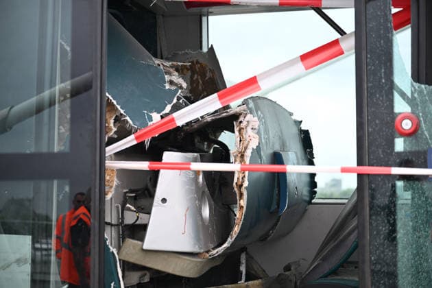 Several injured after trams collide on Rotterdam s Erasmus Bridge ROTTERDAM, NETHERLANDS - JULY 22: A view of the scene after two trams collided on the Erasmus Bridge in Rotterdam, Netherlands, on July 22, 2026. Several people were injured in the collision. Emergency services responded to the incident, and authorities launched an investigation into the cause of the crash. Mouneb Taim Anadolu Rotterdam Netherlands Antilles. Editorial use only. Please get in touch for any other usage.  Copyright: x2026xAnadoluxMounebxTaimx
