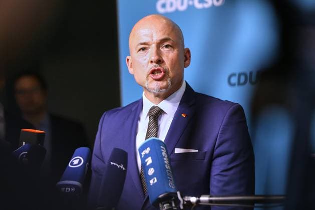 Berlin, Deutschland, 22.07.2026: Jakob-Kaiser-Haus: Pressestatement nach CDU CSU-Fraktionsvorstandssitzung: Alexander Hoffmann (CSU) *** Berlin, Germany, July 22, 2026 Jakob Kaiser House Press Statement Following the CDU-CSU Parliamentary Group Executive Committee Meeting Alexander Hoffmann, CSU Copyright: xdtsxNachrichtenagenturx dts_128311