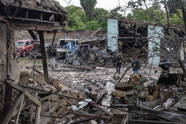 One killed after Russian drone strikes residential building in Odesa ODESA, UKRAINE - JULY 22: A Russian drone struck a two-story residential building during a daytime attack on Odesa, Ukraine, on July 22, 2026. According to local authorities, one man was killed in the strike. Emergency services responded to the scene as rescue and assessment operations continued. Stringer Anadolu Odesa Ukraine. Editorial use only. Please get in touch for any other usage.  Copyright: x2026xAnadoluxStringerx