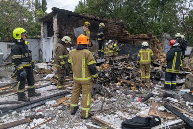 One killed after Russian drone strikes residential building in Odesa ODESA, UKRAINE - JULY 22: A Russian drone struck a two-story residential building during a daytime attack on Odesa, Ukraine, on July 22, 2026. According to local authorities, one man was killed in the strike. Emergency services responded to the scene as rescue and assessment operations continued. Stringer Anadolu Odesa Ukraine. Editorial use only. Please get in touch for any other usage.  Copyright: x2026xAnadoluxStringerx