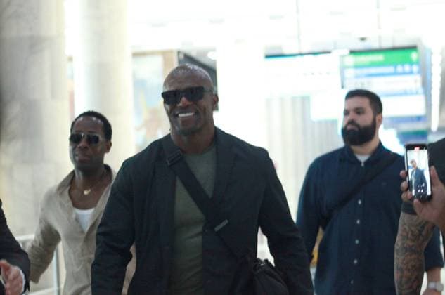 RECORD DATE NOT STATED Actor Terry Crews arrives at Santos Dumont Airport in Rio de Janeiro. Rio de Janeiro (RJ), 07 22 2026 - Terry Crews Series White Chicks - Actor Terry Crews landed at Santos Dumont Airport in Rio de Janeiro on July 22, 2026. The star of White Chicks and Everybody Hates Chris was greeted by fans. The 57-year-old actor is in the country for a series of professional commitments, including the premiere as host of the culinary reality show The Battle of the 100 Cooks, which will air on Discovery Home & Health and HBO Max.(Foto: Onofre Veras Thenews2 imago images) Actor Terry Crews arrives at Santos Dumont Airport in Rio de Janeiro.  Copyright: xonofrexverasx