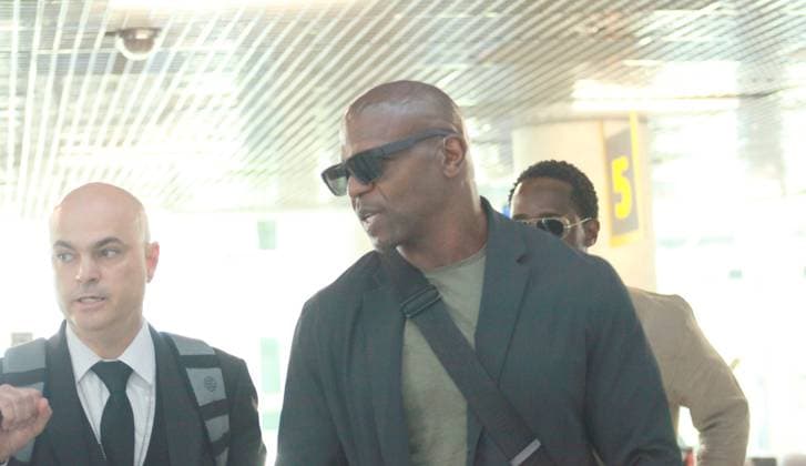 RECORD DATE NOT STATED Actor Terry Crews arrives at Santos Dumont Airport in Rio de Janeiro. Rio de Janeiro (RJ), 07 22 2026 - Terry Crews Series White Chicks - Actor Terry Crews landed at Santos Dumont Airport in Rio de Janeiro on July 22, 2026. The star of White Chicks and Everybody Hates Chris was greeted by fans. The 57-year-old actor is in the country for a series of professional commitments, including the premiere as host of the culinary reality show The Battle of the 100 Cooks, which will air on Discovery Home & Health and HBO Max.(Foto: Onofre Veras Thenews2 imago images) Actor Terry Crews arrives at Santos Dumont Airport in Rio de Janeiro.  Copyright: xonofrexverasx