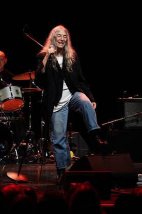 STOCKHOLM, SVERIGE 20260722 Patti Smith spelar pa Cirkus pa onsdagskvällen. STOCKHOLM SWEDEN x62610x *** STOCKHOLM, SWEDEN 20260722 Patti Smith is performing at Cirkus on Wednesday evening STOCKHOLM SWEDEN x62610x  Copyright: xAnnaxHallamsx TTx PATTI SMITH KONSERT GSGmDPzLKOI