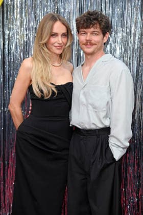 Georg Listing (Tokio Hotel) mit Ehefrau Susanne Knispel bei der KAULITZ & KAULITZ STAFFEL 3 PREMIERE im Delphi Filmpalast in Berlin am 22.07.2026 *** Georg Listing of Tokio Hotel with his wife Susanne Knispel at the premiere of KAULITZ KAULITZ Season 3 at the Delphi Filmpalast in Berlin on July 22, 2026