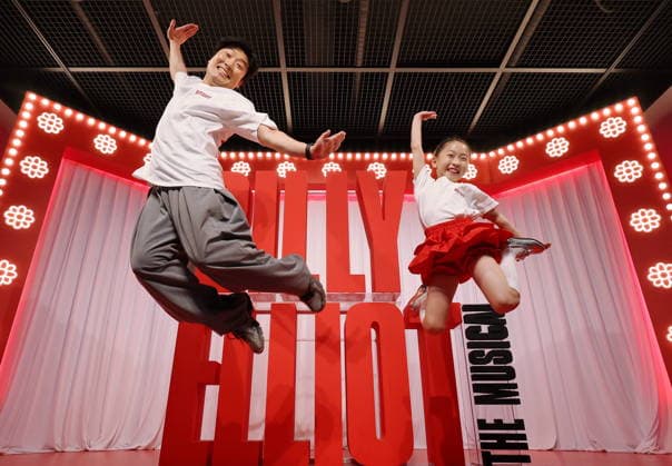 S. Korean actor Kim Sung-soo and actress Kim Joo-ah S. Korean actor Kim Sung-soo and actress Kim Joo-ah South Korean actor Kim Sung-soo and his daughter, actress Kim Ju-ah, who star together in the musical Billy Elliot, pose for a photo prior to an interview with Yonhap News Agency in Seoul on July 22, 2026. The musical runs until July 26. (Yonhap) 2026-07-23 10:26:56 < 1980-2026 YONHAPNEWS AGENCY. .> ¼­¿ïÆ¯º°½Ã EDITORIAL USE ONLY  Copyright: xx PYH2026072304850034400 YonhapxNewsx yonphotos254767