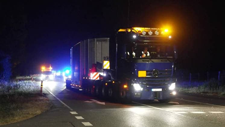 9. Castor-Transport Jülich–Ahaus erfolgreich abgeschlossen – Bilder von der A31 und der Ankunft im Zwischenlager 7aIMG: 0566957 9. Castor-Transport Jülich–Ahaus erfolgreich abgeschlossen – Bilder von der A31 und der Ankunft im ZwischenlagerNordrhein-Westfalen, Ahaus, Deutschland *** 9th Castor Transport from Jülich to Ahaus Successfully Completed – Photos from the A31 and Arrival at the Interim Storage Facility 7aIMG 0566957 9th Castor Transport from Jülich to Ahaus Successfully Completed – Photos from the A31 and Arrival at the Interim Storage Facility North Rhine-Westphalia, Ahaus, Germany Copyright: 7aktuell.dex xMarcxGruber 0566957 20260722_7a_Castor9ah_566957