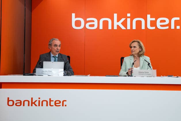 Bankinter Earns 605 Million Euros in the First Half of the Year, Up 11.7 Percent Bankinter CEO Gloria Ortiz, and Bankinter’s CFO, Jacobo Diaz, present the bank’s results for the first half of 2026 to the media at Bankinter’s headquarters on July 23, 2026, in Madrid, Spain. Bankinter posted an attributable net profit of 605.23 million euros for the first half of the year, representing an 11.7% increase compared to the same period last year. JULY 23, 2026, Madrid, Spain  Copyright: xMatiasxChiofalox 7682313