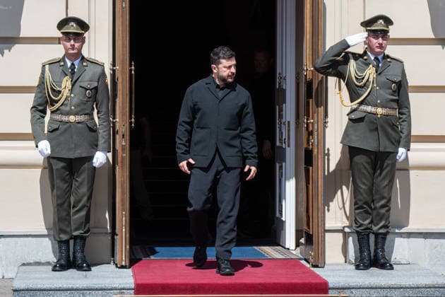 Ukrainian President Zelenskyy meets Irish Prime Minister Martin in Kyiv KYIV, UKRAINE - JULY 23: President of Ukraine Volodymyr Zelenskyy (C) is seen before his meeting with taoiseach (Prime Minister) of Ireland Micheal Martin in Kyiv, Ukraine, on July 23, 2026. Danylo Antoniuk Anadolu Kyiv Ukraine. Editorial use only. Please get in touch for any other usage.  Copyright: x2026xAnadoluxDanyloxAntoniukx