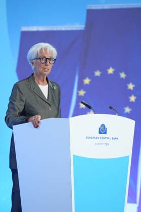Pressekonferenz der Europaeischen Zentralbank (EZB) zur Zinsentscheidung Christine Lagarde, Praesidentin der Europaeischen Zentralbank (EZB) bei der Pressekonferenz zur Zinsentscheidung der Europaeischen Zentralbank (EZB), Frankfurt am Main, 23.07.2026 Frankfurt am Main Hessen Deutschland *** European Central Bank (ECB) Press Conference on the Interest Rate Decision: Christine Lagarde, President of the European Central Bank (ECB), at the press conference on the ECB’s interest rate decision, Frankfurt am Main, July 23, 2026, Frankfurt am Main, Hesse, Germany