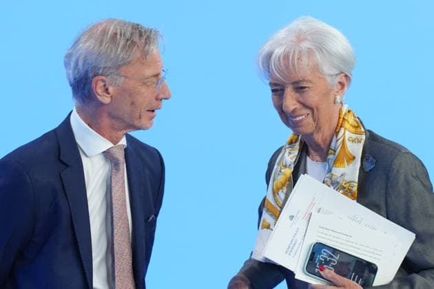 Pressekonferenz der Europaeischen Zentralbank (EZB) zur Zinsentscheidung EZB Praesidentin Christine Lagarde gemeinsam mit ihrem Vizepraesident Boris Vujcic im intensiven Austausch und Dialog nach der Pressekonferenz zur Zinsentscheidung der Europaeischen Zentralbank (EZB), Frankfurt am Main, 23.07.2026 Frankfurt am Main Hessen Deutschland *** European Central Bank (ECB) Press Conference on the Interest Rate Decision: ECB President Christine Lagarde and Vice President Boris Vujcic engage in an in-depth exchange and dialogue following the press conference on the European Central Bank’s (ECB) interest rate decision, Frankfurt am Main, July 23, 2026, Frankfurt am Main, Hesse, Germany