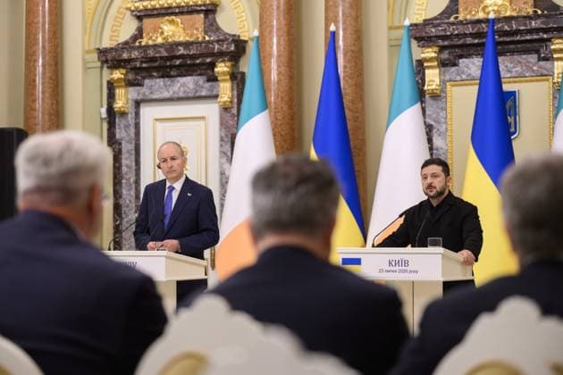 Zelensky meets Irish prime minister in Dublin Ukrainian President Volodymyr Zelensky meets the Irish prime minister in Dublin, Ireland, on July 23, 2026, to discuss support for Ukraine and bilateral cooperation, as well as developments in the Russia-Ukraine war and international efforts to achieve peace. Photo by PRESIDENT OF UKRAINE apaimages Ukraine Ukraine Ukraine 230726_Ukraine_UPO_00(43).jpeg Copyright: xapaimagesxPRESIDENTxOFxUKRAINEx xapaimagesx