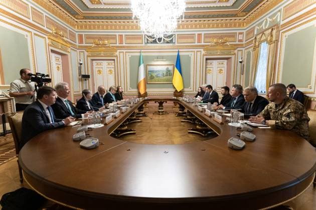 Zelensky meets Irish prime minister in Dublin Ukrainian President Volodymyr Zelensky meets the Irish prime minister in Dublin, Ireland, on July 23, 2026, to discuss support for Ukraine and bilateral cooperation, as well as developments in the Russia-Ukraine war and international efforts to achieve peace. Photo by PRESIDENT OF UKRAINE apaimages Ukraine Ukraine Ukraine 230726_Ukraine_UPO_00(9).jpeg Copyright: xapaimagesxPRESIDENTxOFxUKRAINEx xapaimagesx