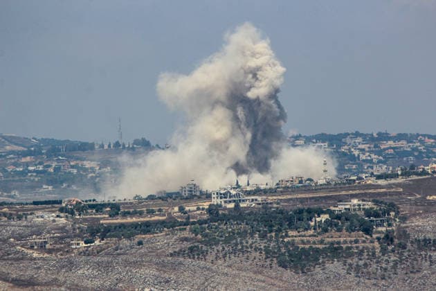 Smoke rises after building demolitions in southern Lebanon NABATIEH, LEBANON - JULY 23: Smoke rises after Israeli forces demolished multiple buildings with explosives in the town of Kfar Tebnit in Lebanon s Nabatieh Governorate, despite the ceasefire, on July 23, 2026. The blasts caused widespread destruction across the area. Ramiz Dallah Anadolu Nabatieh Lebanon. Editorial use only. Please get in touch for any other usage.  Copyright: x2026xAnadoluxRamizxDallahx