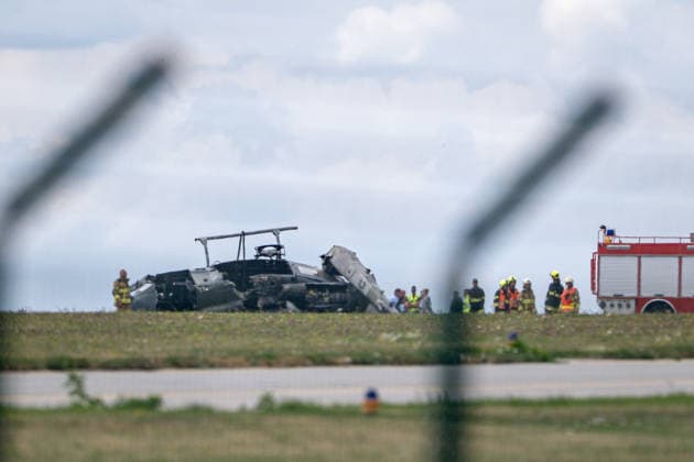 Military helicopter crash kills soldier, injures four in Czech Republic NAMEST NAD OSLAVOU, CZECH REPUBLIC - JULY 23: A Venom military helicopter carrying five soldiers crashed at a military base in Namest nad Oslavou, Czech Republic, on July 23, 2026. According to the Czech Army, one soldier was killed and four others were injured. The Army grounded all Venom and Viper helicopters following the crash. Lukas Kabon Anadolu Namest nad oslavou United States. Editorial use only. Please get in touch for any other usage.  Copyright: x2026xAnadoluxLukasxKabonx