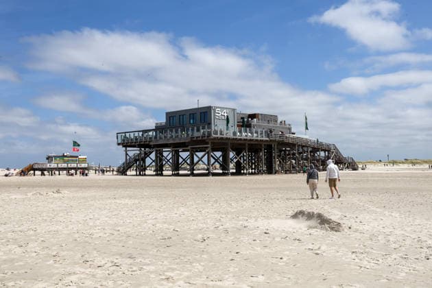 Strandleben am Strand von Sankt Peter-Ording Impressionen. STRANDBAR 54Â° NORDSankt Peter Ordning, Schleswig-Holstein, DEU, Deutschland, 23.07.2026 *** Beach Life at Sankt Peter Ording Beach: Impressions STRANDBAR 54° NORTH Sankt Peter Ording, Schleswig-Holstein, DEU, Germany, July 23, 2026