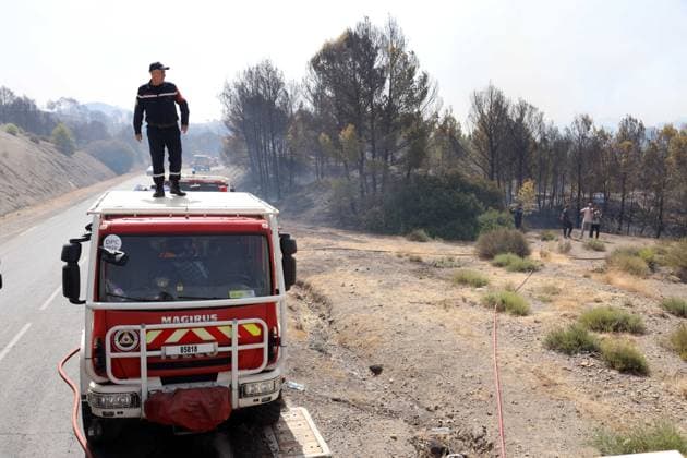 Fires In The City Of Bordj Okhriss, Bouira, Algeria Civil protection personnel work to extinguish fires in the town of Bordj Okhriss, in the Bouira mountains of Algeria. According to the civil protection report, the fires are under control. Bouira Algeria  Copyright: xAPPx originalFilename: app-notitle260723_np0AT.jpg