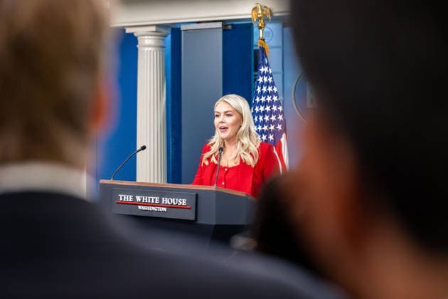 July 23, 2026, Washington, District Of Columbia, United States: White House Press Secretary KAROLINE LEAVITT delivers the daily press briefing in the James S. Brady Press Briefing Room at the White House. Washington United States  - ZUMAk206 20260723_znp_k206_007 Copyright: xMattxKaminskyx
