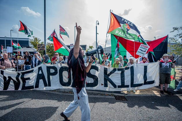 Elbit Systems Filton Bristol Pro-Palestine Protest - 23 Jul 2026 Hundreds of pro-Palestinian protestors gather outside Elbit Systems weapons factory during the rally. Pro-Palestinian protestors gathered outside Elbit Systems factory in Filton, Bristol to accuse the arms company of supplying Israel with weaponry and drones for its war in Gaza. Bristol United Kingdom Copyright: xLabxMox xSOPAxImagesx LabMO_Elbit_Systems_Filton_Protest_Sopa_12.jpeg
