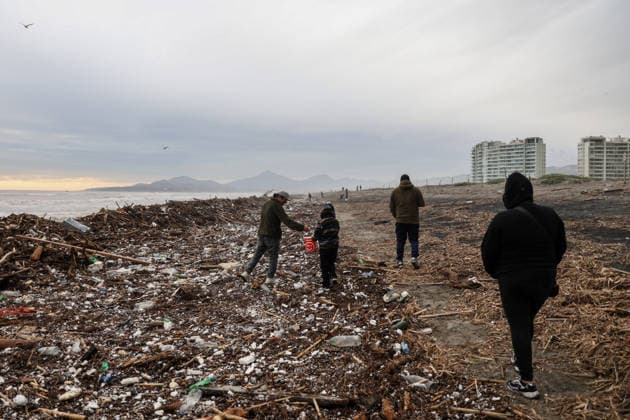 July 23, 2026, La Serena, Chile: La Serena Beach is completely covered in trash and debris resulting from the storm that caused the river to rise. This storm affected various regions of the country, causing flooding and widespread power outages. A state of catastrophe was declared for La Serena, Chile. La Serena Chile - ZUMAu105 20260723_zip_u105_004 Copyright: xManuelxUrzuax