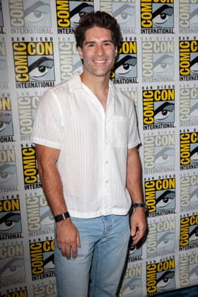 SAN DIEGO, CA - July 23rd: Asher Grodman at the Hollywood s Love Affair with Fencing press line during San Diego Comic Con on July 23th, 2026. Copyright: xTonyxFortex