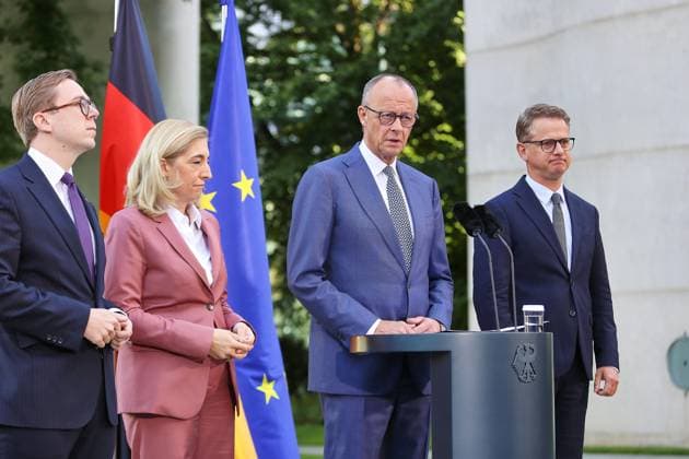 Berlin, Deutschland, 24.07.2026: Bundeskanzleramt: Vorstellung Kabinettsumbildung: L-R: Philipp Amthor, Nina Warken, Bundeskanzler Friedrich Merz und Carsten Linnemann, alle CDU *** Berlin, Germany, July 24, 2026; Federal Chancellery: Presentation of the Cabinet reshuffle; L to R: Philipp Amthor, Nina Warken, Federal Chancellor Friedrich Merz, and Carsten Linnemann, all CDU Copyright: xdtsxNachrichtenagenturx dts_128369