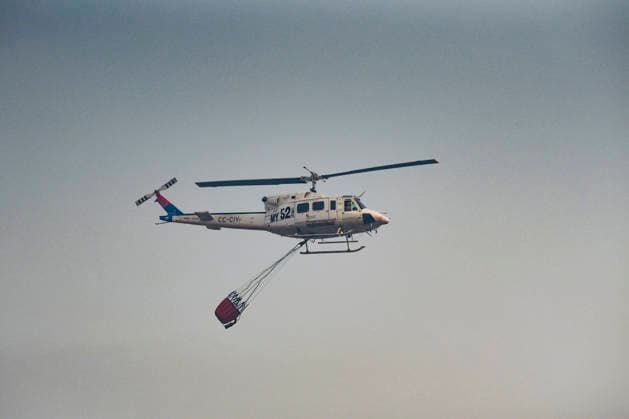 The Burgohondo Fire Forces the Lockdown of Several Towns in Ávila and the Evacuation of 1,500 People A helicopter is assisting in firefighting efforts on July 24, 2026, in Burgohondo, Ávila, Castile and León, Spain. The fire, which remains beyond the fire department’s capacity to extinguish, has forced the evacuation of some 1,500 people and has placed Burgohondo, Navaluenga, and El Tiemblo under lockdown. JULY 24, 2026 Burgohondo, ÃÁvila, Castile and Le Burgohondo, Ávila, Castile and Le Spain  Copyright: xMateoxLanzuelax 7683994