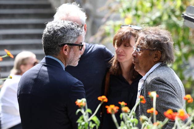 Francoise Coquet Funeral - Paris Manu Payet and Laurent Voulzy during funeral of Francoise Coquet at Montmartre cemetery in Paris, France on July 24, 2026. French television producer Francoise Coquet died on July 20 2026, aged 83. Photo by Raphael Lafargue ABACAPRESS.COM Paris France  Copyright: xLafarguexRaphael ABACAx