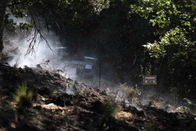Positive developments in the wildfire in Murias de Ponjos, León: Area burned by the wildfire, as of July 24, 2026, in Ponjos, León, Castile and León, Spain. The situation regarding the fire in Murias de Ponjos, León—which is classified as Potential Severity Index 2 (IGR 2)— is favorable following overnight efforts, and efforts are currently focused on preventing the flames from reaching the towns of Rosales and Folloso. JULY 24, 2026 Ponjos, León, Castile and León Ponjos, León, Castile and León, Spain  Copyright: xFernandoxOterox 7684042