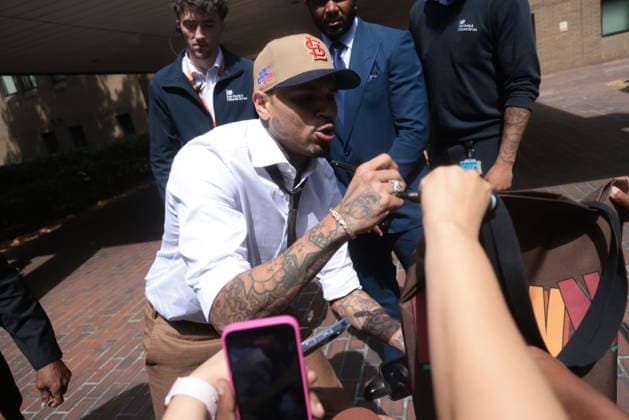 . 24 07 2026. London, United Kingdom. Chris Brown Southwark Crown Court. US singer Chris Brown attend Southwark Crown Court  xMartynxWheatleyx xi-Imagesx IIM-26920-0011