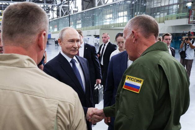 RUSSIA, IRKUTSK - JULY 24, 2026: Vladimir Putin, President of Russia, visits the Irkutsk Aviation Plant owned by Rostec s United Aircraft Corporation. Vyacheslav Prokofyev Russian Presidential Press and Information Office TASS  95394985