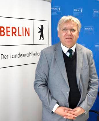 24.07.2024, Stephan Bröchler, Landeswahlleiter des Land Berlin, in der Sitzung des Landeswahlausschuss zur Abgeordnetenhauswahl 2026 in Berlin, Berlin Deutschland, Germany *** July 24, 2024, Stephan Bröchler, State Election Commissioner of Berlin, at the meeting of the State Election Committee regarding the 2026 Berlin House of Representatives election, Berlin, Germany