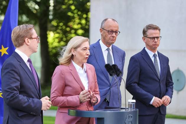 Berlin, Deutschland, 24.07.2026: Bundeskanzleramt: Vorstellung Kabinettsumbildung: L-R: Philipp Amthor, Nina Warken, Bundeskanzler Friedrich Merz und Carsten Linnemann, alle CDU *** Berlin, Germany, July 24, 2026; Federal Chancellery: Presentation of the Cabinet reshuffle; L to R: Philipp Amthor, Nina Warken, Federal Chancellor Friedrich Merz, and Carsten Linnemann, all CDU Copyright: xdtsxNachrichtenagenturx dts_128387