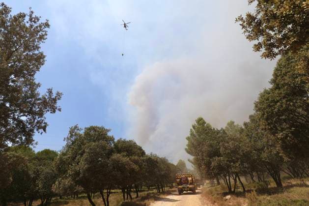 FIRE IN COTIGNAC PHOTOPQR NICE MATIN ESCOFFIER FLORIAN JULY 24, 2026 FIRE IN COTIGNAC STILL BEING MONITORED BY FIREFIGHTERS France, July 24, 2026 Fire in Cotignac still being monitored by firefighters France  Copyright: xPHOTOPQR NICExMATIN MAXPPPxESCOFFIERxFLORIANx 20260724NIM8503 20260724NIM8506