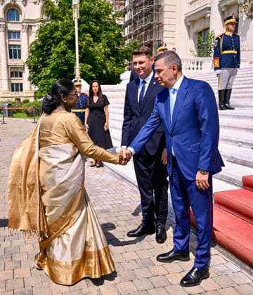 RECORD DATE NOT STATED President Droupadi Murmu meets President of the Senate of Romania Mircea Abrudean and President of the Chamber of Deputies of Romania Sorin Grindeanu Bucharest Romania , Jul 24 (ANI): President Droupadi Murmu meets President of the Senate of Romania Mircea Abrudean and President of the Chamber of Deputies of Romania Sorin Grindeanu, at the Parliament Palace, in Bucharest on Friday. (@rashtrapatibhvn X ANI Photo) Bucharest Romania Copyright: xANIx ANI_20260724317