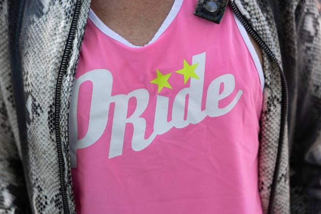 Drag March im Rahmen des 48. Berliner Christopher Street Day (CSD) (Foto vom 24.07.2026). Drags sind Maenner und Frauen, die das jeweils andere Geschlecht kuenstlerisch darstellen und parodieren. Der CSD in Berlin ist mit vielfaeltigen Veranstaltungen eroeffnet worden. Auf dem Programm standen am Freitag unter anderem eine Drag-Parade und ein anschliessender Demokratieabend. Die evangelische Kirche hatte zu einem multireligioesen Gottesdienst in der Marienkirche am Alexanderplatz eingeladen. Hoehepunkt des CSD ist die Parade am Samstag. (Siehe epd-Meldung vom 24.07.2026) EDITORIAL USE ONLY *** Drag March as part of the 48th Berlin Christopher Street Day (CSD). Photo from July 24, 2026. Drag performers are men and women who artisticall Copyright: epd-bild HansxScherhaufer epd-Drag_March7