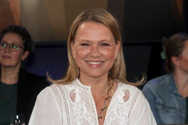 ABB TALKSHOW- Nova Meierhenrich Moderatorin zu Gast in der NDR Talkshow , aus dem NDR 3 Studio am Freitag 24.07.2027 in Hamburg Aufzeichnung vom 12.06.2026 Hamburg Deutschland *** ABB TALK SHOW: Nova Meierhenrich, host, appears as a guest on the NDR talk show, broadcast from the NDR 3 studio on Friday, July 24, 2027, in Hamburg; recorded on June 12, 2026, in Hamburg, Germany