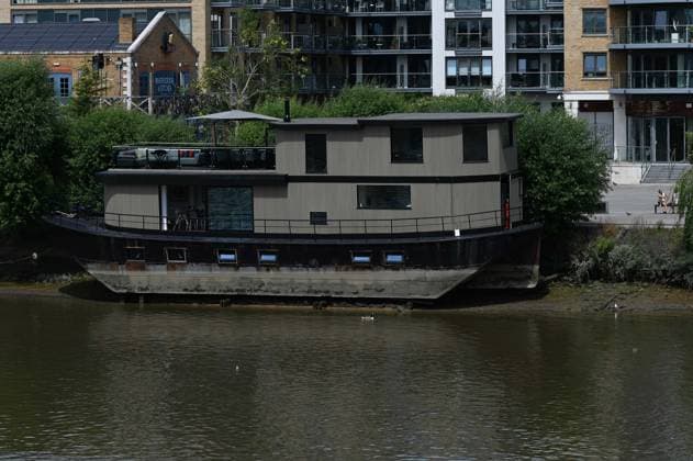 Water level dropped in the River Thames LONDON, UNITED KINGDOM - JULY 24: Boats are seen stranded on the exposed riverbed of the River Thames as water levels drop amid hot and dry weather conditions in London, United Kingdom, on July 24, 2026. Rasid Necati Aslim Anadolu London United Kingdom. Editorial use only. Please get in touch for any other usage.  Copyright: x2026xAnadoluxRasidxNecatixAslimx