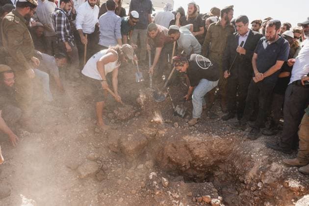 Thousands Attend Funeral of Benayahu Melet, Killed Defending Hikers Near Havat Gilad HAVAT GILAD, WEST BANK JULY 24, 2026: Thousands gathered to pay their final respects and lay to rest Benayahu Melet, a member of the Havat Gilad civilian alert squad and the community s agriculture director. Melet, 32, was killed earlier that day after rushing to assist a group of Israeli hikers who had been attacked near the community. During the incident, a Palestinian assailant seized his weapon and shot him dead. He is survived by his wife, Esther, and their two daughters, Tair Eretz and Adama Ivriya. Following his death, Melet was recognized as a fallen IDF soldier and given a military burial. A second Israeli, IDF Major Yuval Ezra, 27, was also ki Copyright: x xHilelxbenxorx xJNAxPressx