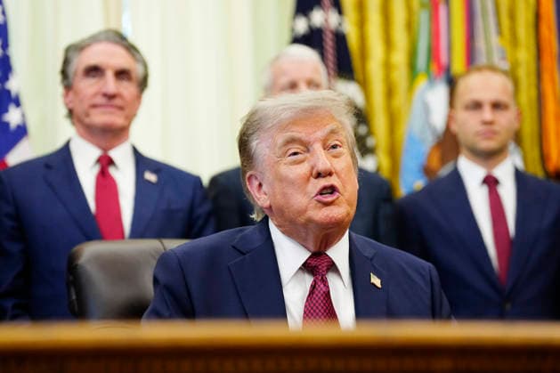 President Donald Trump delivers an announcement on American nuclear innovation in the Oval Office of the White House in Washington, DC on Friday, July 24, 2026. The Trump administration announced they would consider putting nuclear energy projects in federal waters.  WAP20260724905 BONNIExCASH
