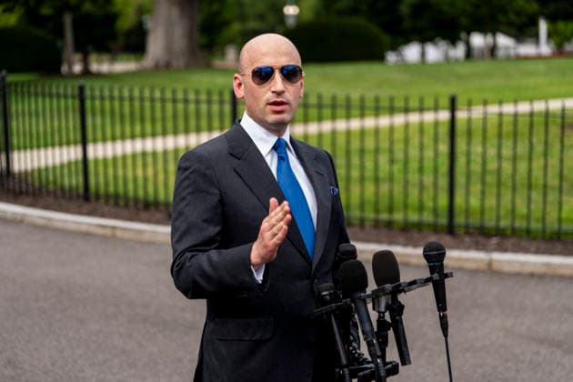 Stephen Miller Speaks to the Press at the White House White House Deputy Chief of Staff for Policy Stephen Miller speaks to the press outside of the West Wing of the White House in Washington, DC on Friday, July 24, 2026. Photo by Bonnie Cash Pool ABACAPRESS.COM WASHINGTON DC United States  Copyright: xPool ABACAx
