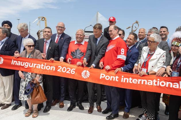 July 24, 2026, Windsor, On, CANADA: Infrastructure Minister Gregor Robertson, centre, Ontario Premier Doug Ford, centre left, and Canadian Ambassador to the United States Mark Wiseman, centre right, along with other dignitaries, cut the ribbon celebrating the opening of the Gordie Howe International Bridge, in Windsor, Ont., Friday, July 24, 2026. Windsor CANADA  - ZUMAc35_ 20260724_zaf_c35_083 Copyright: xDaxxMelmerx