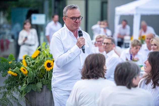White Dinner: Ein Sommerabend ganz in Weiß : Das Lehmbruck-Museum fährt als Begleitprogramm zur Ausstellung Anish Kapoor ordentlich auf. 24.07.2026 in Duisburg ** NUR FÜR REDAKTIONELLE ZWECKE ** EDITORIAL USE ONLY **<p> White Dinner: Ein Sommerabend ganz in Weiß : Das Lehmbruck-Museum fährt als Begleitprogramm zur Ausstellung Anish Kapoor ordentlich auf. 24.07.2026 in Duisburg Deutschland NRW Duisburg Copyright: DanielxAttia *** White Dinner: A Summer Evening All in White The Lehmbruck Museum is pulling out all the stops as part of the accompanying program for the Anish Kapoor exhibition on July 24, 2026, in Duisburg ** FOR EDITORIAL USE ONLY ** EDITORIAL USE ONLY ** p White Dinner: A Summer Evening All in White The Lehmbruck Muse Copyright: DanielxAttia doc86v2dovux6914ybivf7i ,EDITORIAL USE ONLY