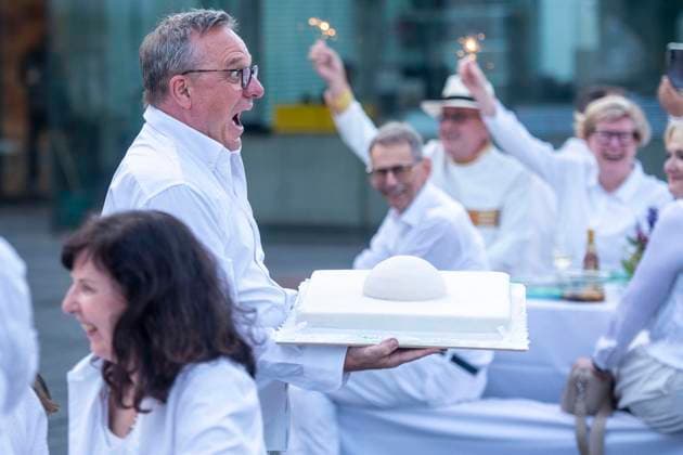 White Dinner: Ein Sommerabend ganz in Weiß : Das Lehmbruck-Museum fährt als Begleitprogramm zur Ausstellung Anish Kapoor ordentlich auf. 24.07.2026 in Duisburg ** NUR FÜR REDAKTIONELLE ZWECKE ** EDITORIAL USE ONLY **<p> White Dinner: Ein Sommerabend ganz in Weiß : Das Lehmbruck-Museum fährt als Begleitprogramm zur Ausstellung Anish Kapoor ordentlich auf. 24.07.2026 in Duisburg Deutschland NRW Duisburg Copyright: DanielxAttia *** White Dinner: A Summer Evening All in White The Lehmbruck Museum is pulling out all the stops as part of the accompanying program for the Anish Kapoor exhibition on July 24, 2026, in Duisburg ** FOR EDITORIAL USE ONLY ** EDITORIAL USE ONLY ** p White Dinner: A Summer Evening All in White The Lehmbruck Muse Copyright: DanielxAttia doc86v2dp66pth20ob0f7i ,EDITORIAL USE ONLY
